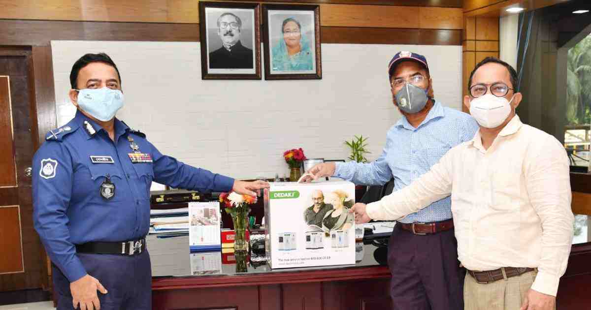 IGP Benazir Ahmed , Police Headquarters , coronavirus outbreak , COVID-19 pandemic , professional reporters , Dhaka Reporters Unity , IGP , Inspector General of Police , oxygen concentrators , DRU